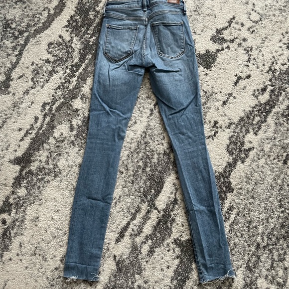 Abercrombie & Fitch - Women’s Harper Low Rise Skinny Jeans with Florals - 0L - Picture 6 of 7